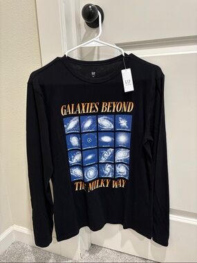 GAP Black Long Sleeve Tee - Galaxy